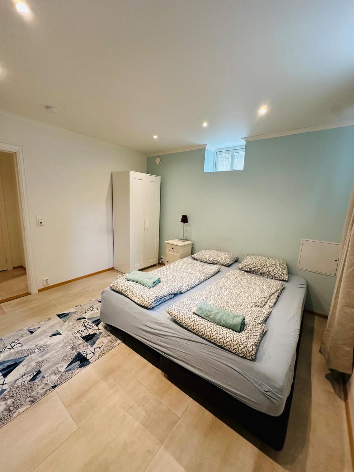 Apartment Three Bedrooms With Free Parking *