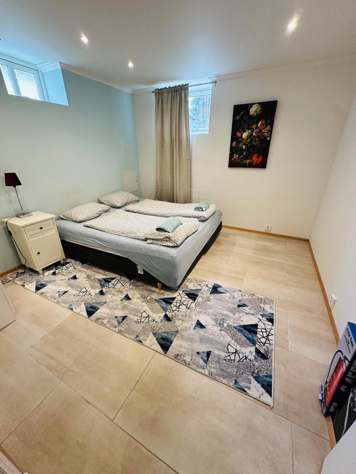 Three Bedrooms With Free Parking Leilighet *
